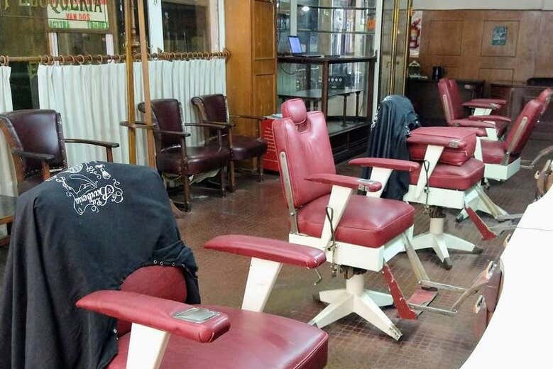 Visitaremos a barbearia Romano