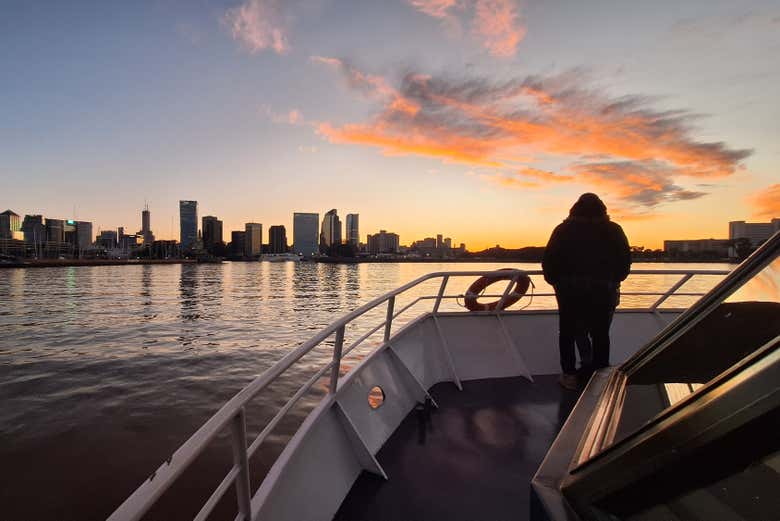 Desfrutando do passeio de barco pelo Rio da Prata